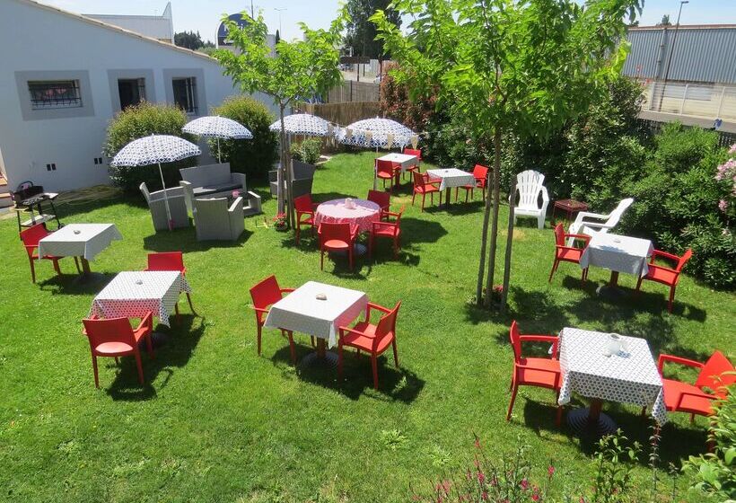 ホテル Hôtel Kyriad Cap Sud