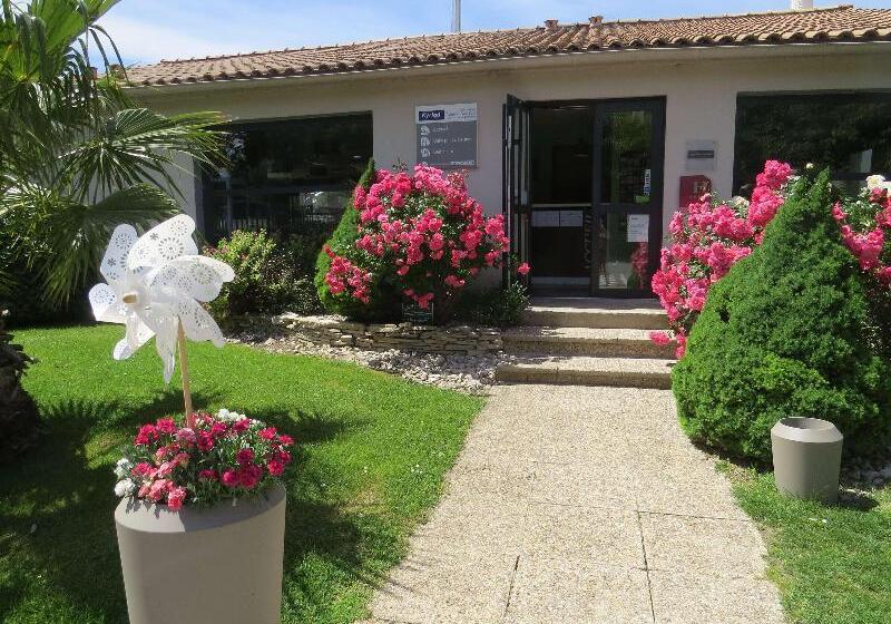 ホテル Hôtel Kyriad Cap Sud