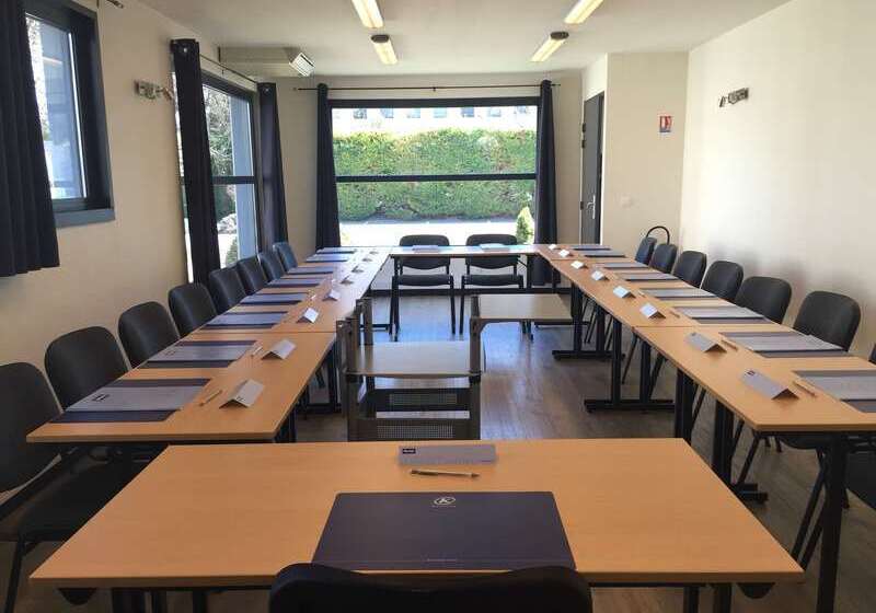 ホテル Hôtel Kyriad Cap Sud