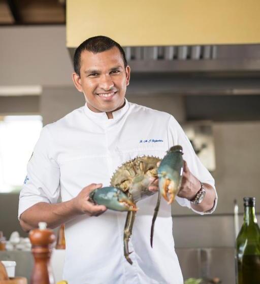 Отель Pegasus Reef   A Beach Resort In Colombo