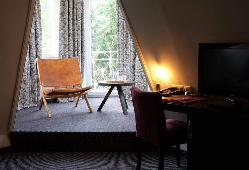 هتل Villa Carlton   Adults Only