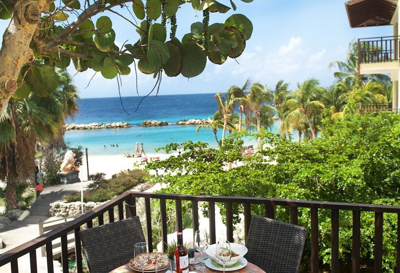 Lionsdive Beach Resort