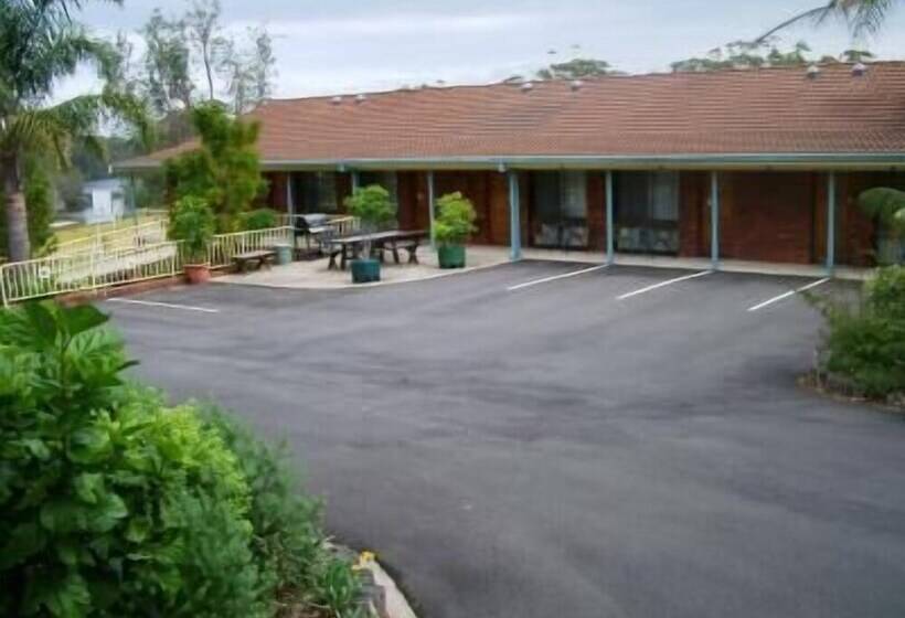 منتجع Tabourie Lake Motor Inn