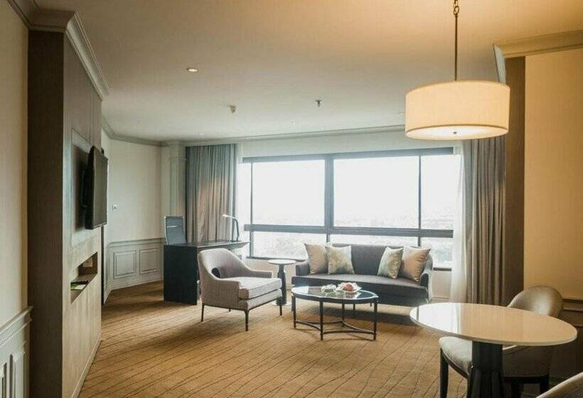 Centara Riverside Hotel Chiang Mai