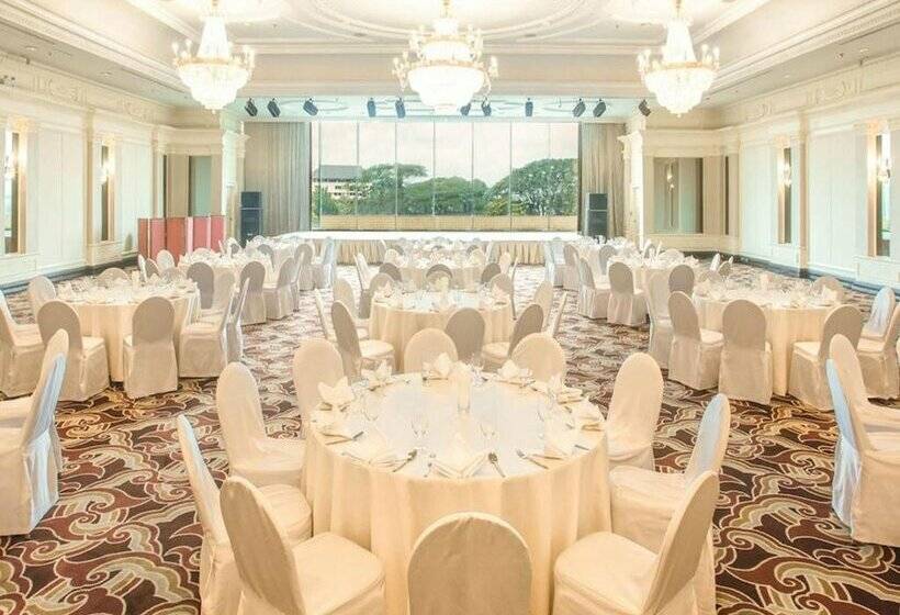 Centara Riverside Hotel Chiang Mai