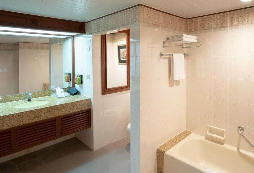 Centara Riverside Hotel Chiang Mai