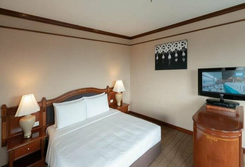 Centara Riverside Hotel Chiang Mai