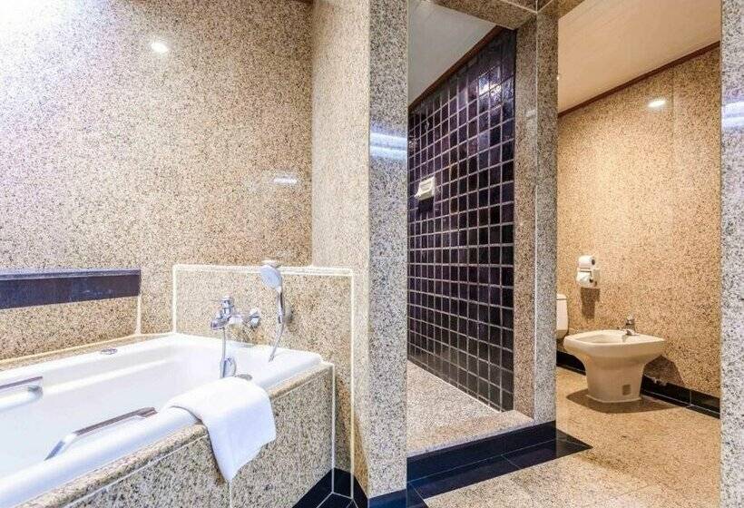 Centara Riverside Hotel Chiang Mai