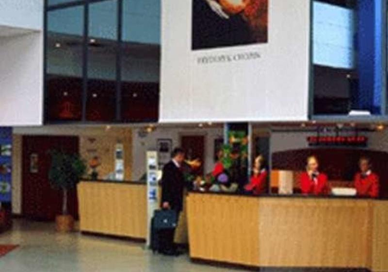 בית מלון כפרי Mercure Warszawa Fryderyk Chopin