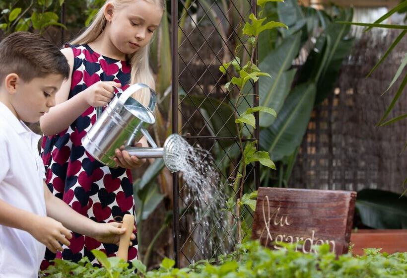 استراحتگاه Marriott Vacation Club At Surfers Paradise