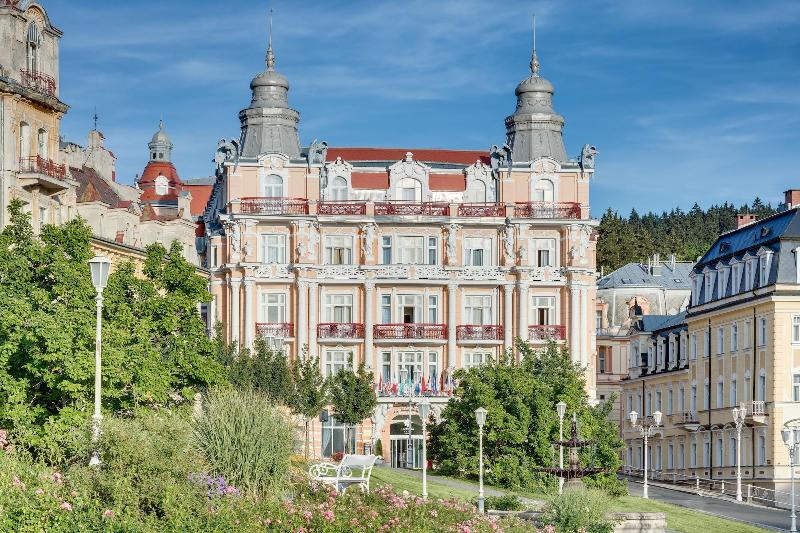 בית מלון כפרי Danubius Health Spa Resort Hvezda-Skalnik