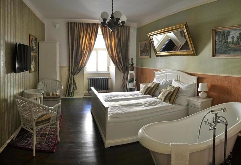 هتل Pension Pod Věží