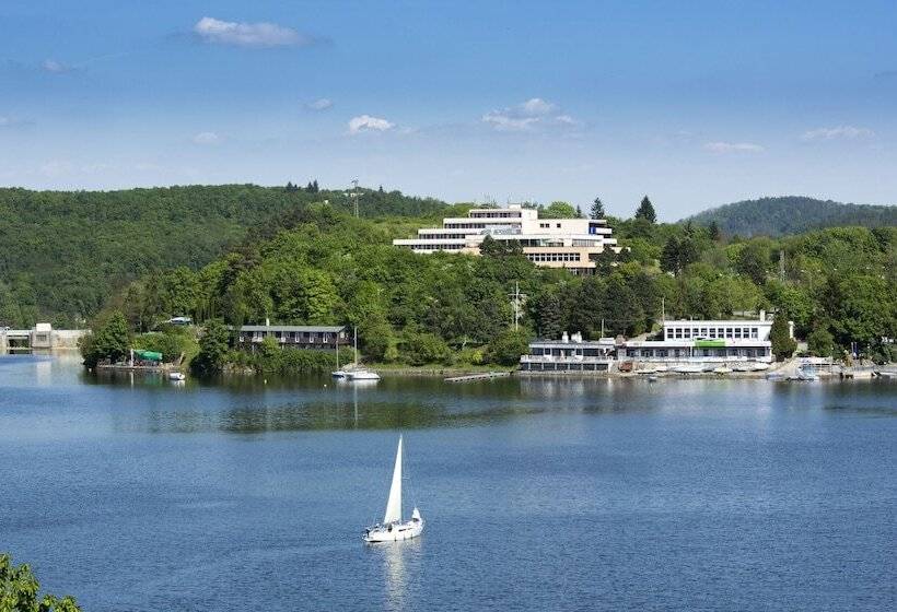 هتل Orea Resort Santon Brno