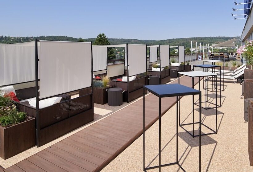 هتل Orea Resort Santon Brno