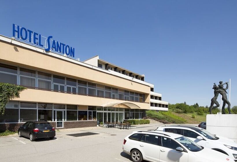 هتل Orea Resort Santon Brno