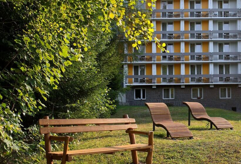 Pinia Hotel & Resort