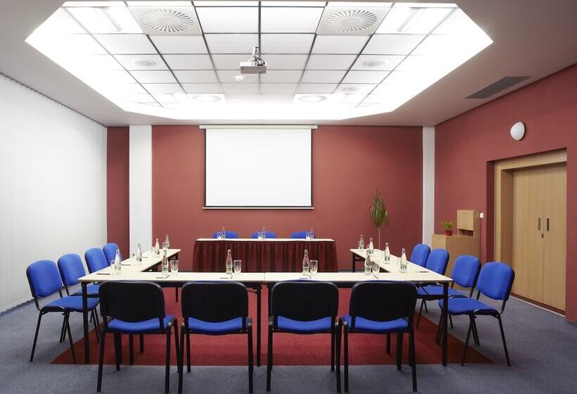 Pinia Hotel & Resort