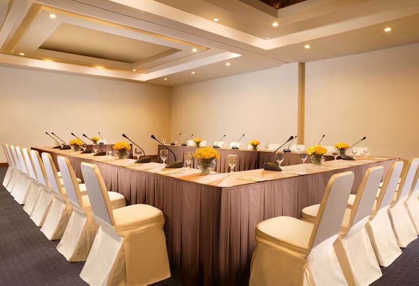 هتل Santika Cirebon