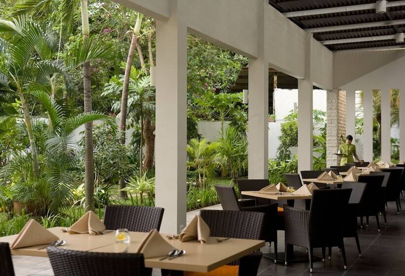 هتل Santika Cirebon