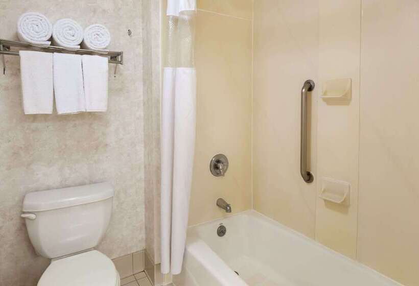 בית מלון כפרי Wyndham Garden Monterrey Norte