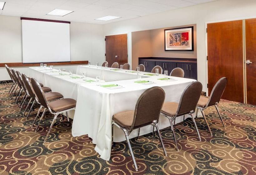 בית מלון כפרי Wyndham Garden Monterrey Norte