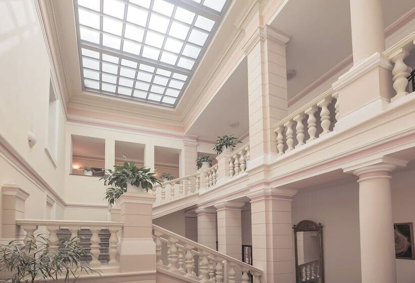 هتل Zlatá Hvězda