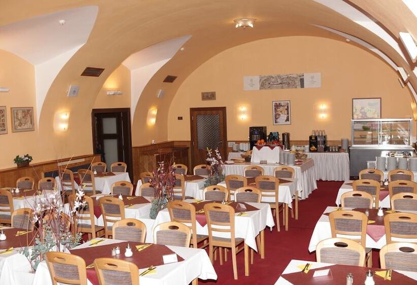 هتل Zlatá Hvězda