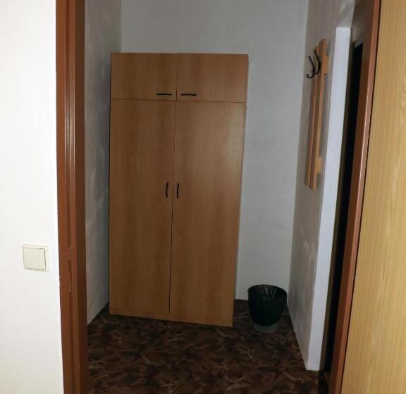 Отель Avion