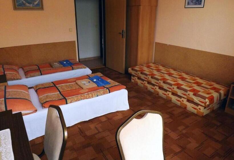 Hôtel Avion