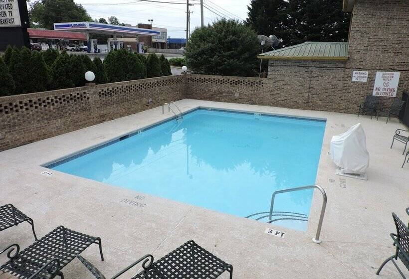 호텔 Days Inn By Wyndham Conoverhickory