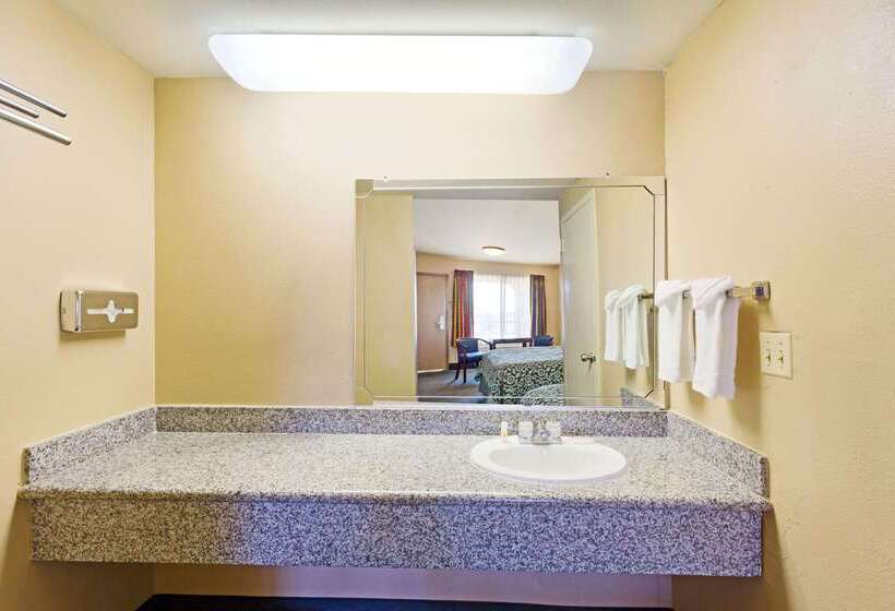 فندق Days Inn By Wyndham Fontana / Rialto