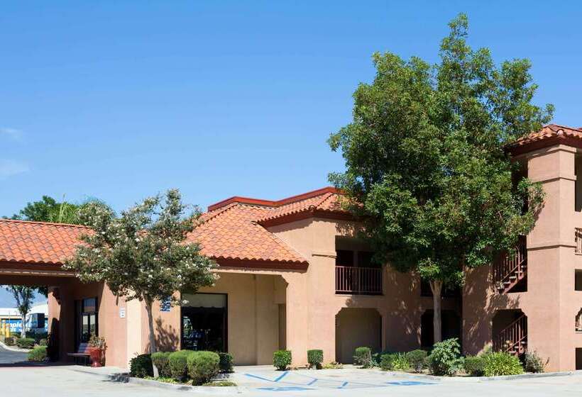 فندق Days Inn By Wyndham Fontana / Rialto