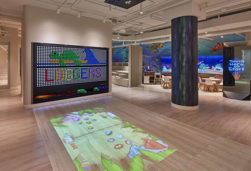 فندق Eau Palm Beach Resort & Spa