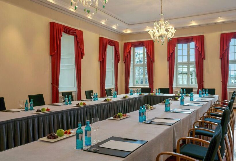 هتل Taschenbergpalais Kempinski