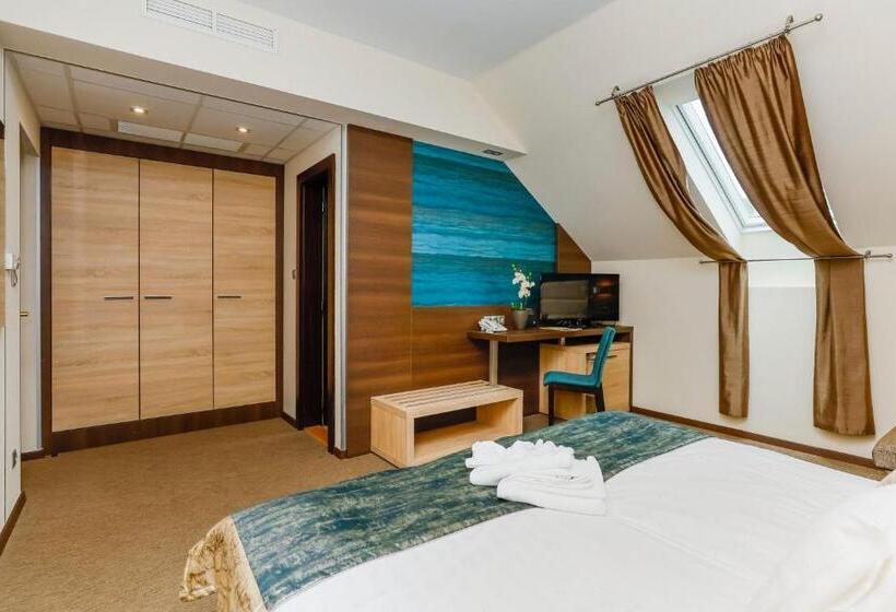 酒店 Villa Völgy Wellness & Konferencia