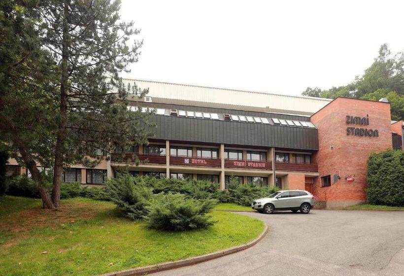 هتل Zimní Stadion Náchod