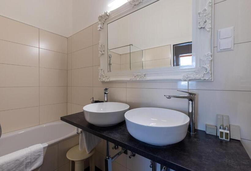 Boutique Hotel Goldenes Lamm