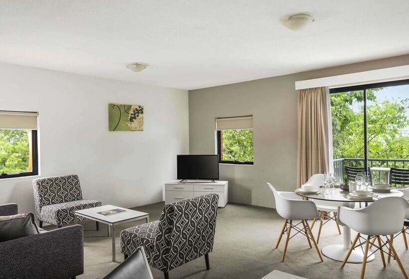 هتل Breakfree Adelaide