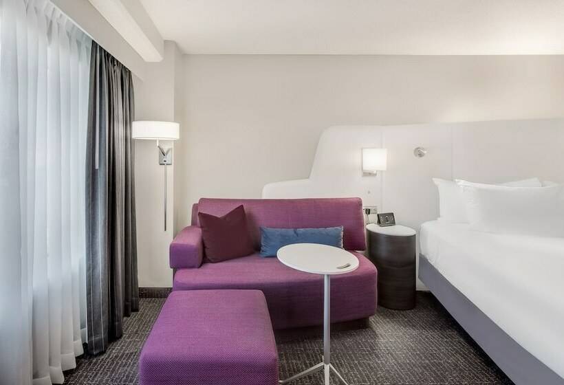 هتل Crowne Plaza Cleveland At Playhouse Square, An Ihg