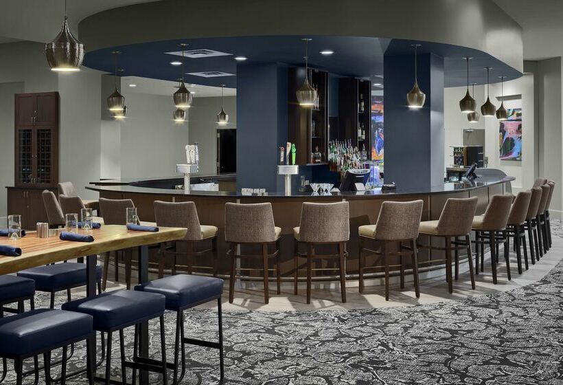 هتل Doubletree By Hilton San Antonio Downtown