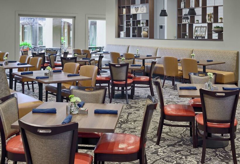 هتل Doubletree By Hilton San Antonio Downtown