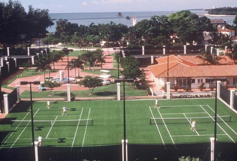 هتل Fisher Island Club And Resort