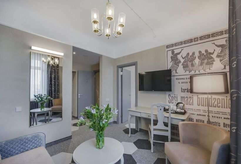Metropole Hotel By Semarah