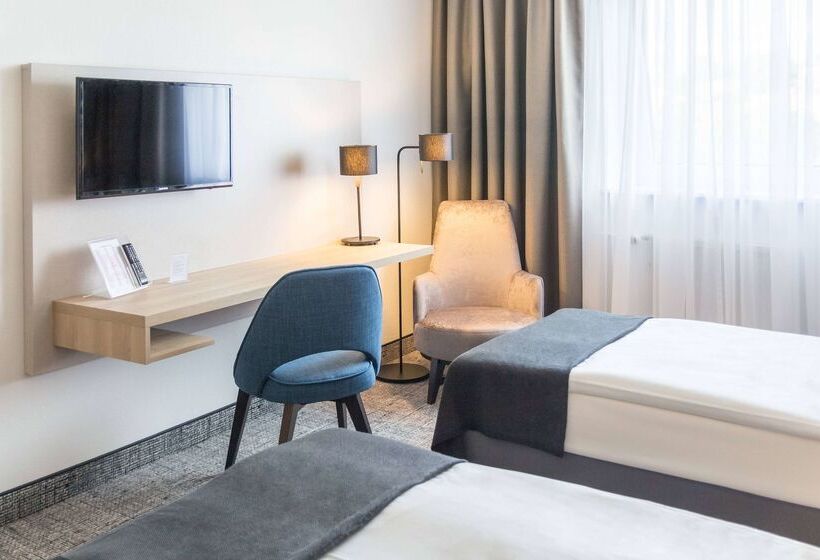 בית מלון כפרי Ramada By Wyndham Flensburg City