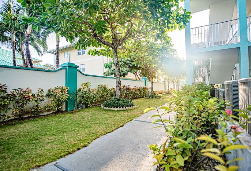 Seven Mile Beach Resort & Club