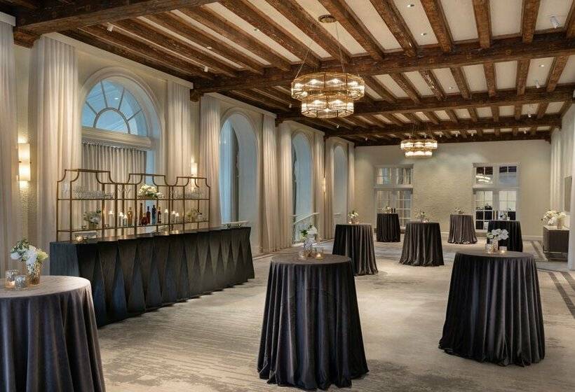 The Vinoy Resort & Golf Club, Autograph Collection