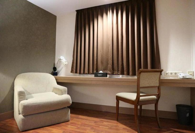 هتل Arcadia Mangga Dua By Horison