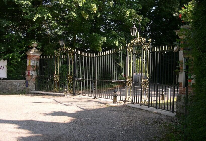 בית מלון כפרי Chateau Des Bondons Ei