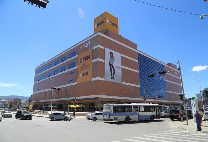 Hotel Chinggis Khaan