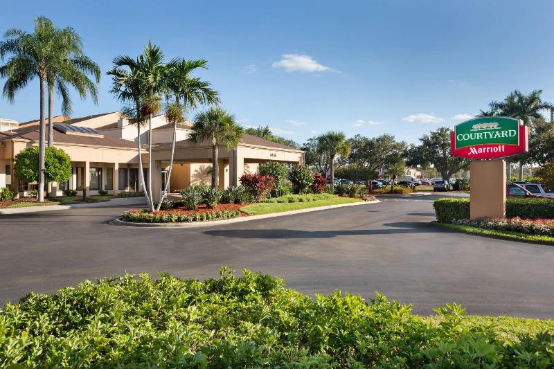 فندق Courtyard Fort Myers Cape Coral